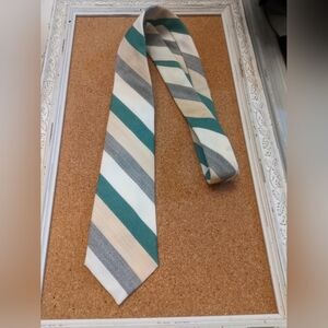 Vintage neck tie by Tradition 60 polyester 40 acrylic